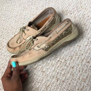 Gold boat shoes